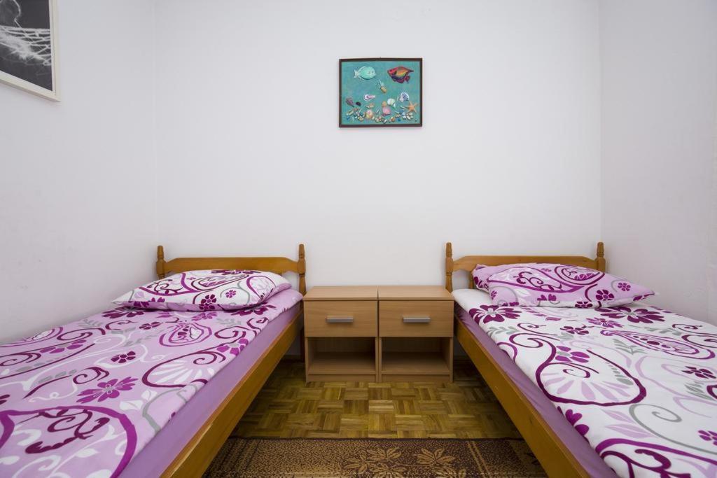 Apartman Laurus Малинска Екстериор снимка