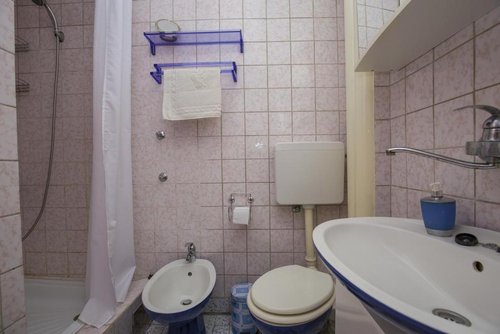 Apartman Laurus Малинска Екстериор снимка