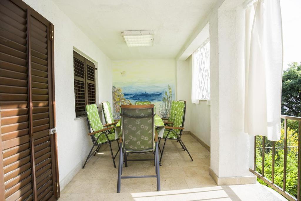 Apartman Laurus Малинска Екстериор снимка